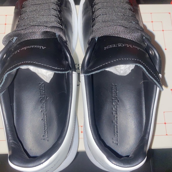 Alexander McQueen Oversized Sneakers - Picture 5 of 9